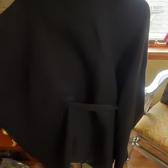 Black with faux leather trim belt poncho shawl 2xl or 3xl - Picture 4 of 10